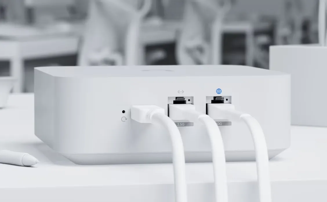 UBIQUITI UX7 UNIFI EXPRESS 7 10G CLOUD GATEWAY WITH INTEGRATED WIFI 7