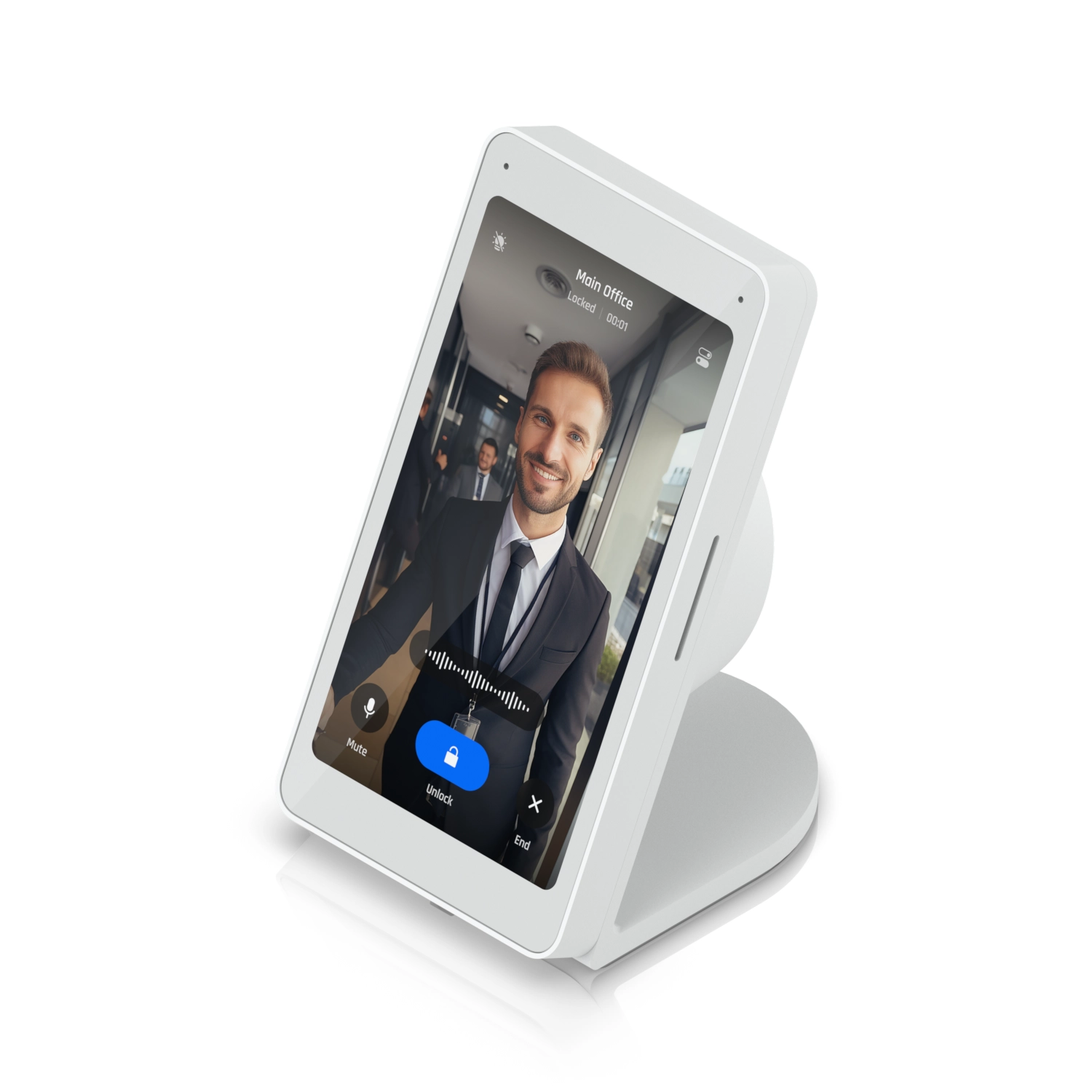 Ubiquiti Intercom Viewer, wyświetlający obraz uśmiechającego się mężczyzny, jest ustawiony na biurku w białej obudowie, oferując funkcję odblokowania dostępu do biura