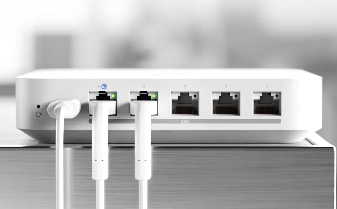 Ubiquiti UCG-MAX-EU | Kontroler | Gateway, 512 GB NVMe SSD, 4x 2.5G LAN, 1x 2.5G WAN miniatura 3