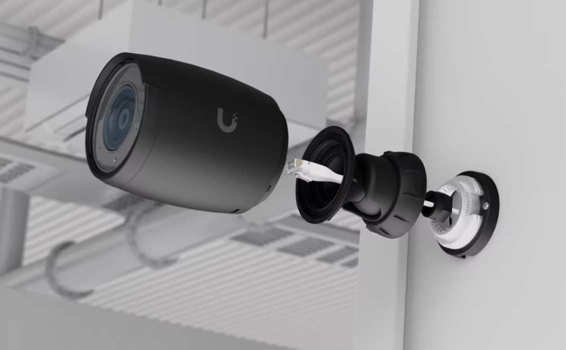 UBIQUITI UVC-AI-PRO INDOOR/OUTDOOR 4K POE CAMERA, 3X OPTICAL ZOOM, LONG DISTANCE SMART DETECTION