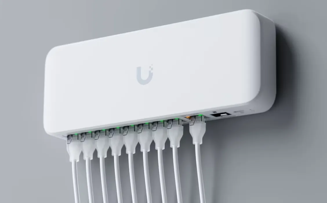 UBIQUITI USW-FLEX-2.5G-8-EU 8-PORT 2.5G SWITCH
